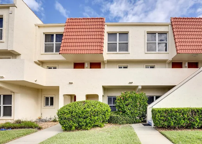 St Augustine Poolside Oasis With Private Patio!